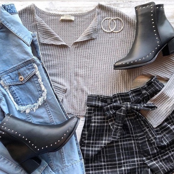 NWOT Black Heeled Studded Booties - Picture 6 of 6